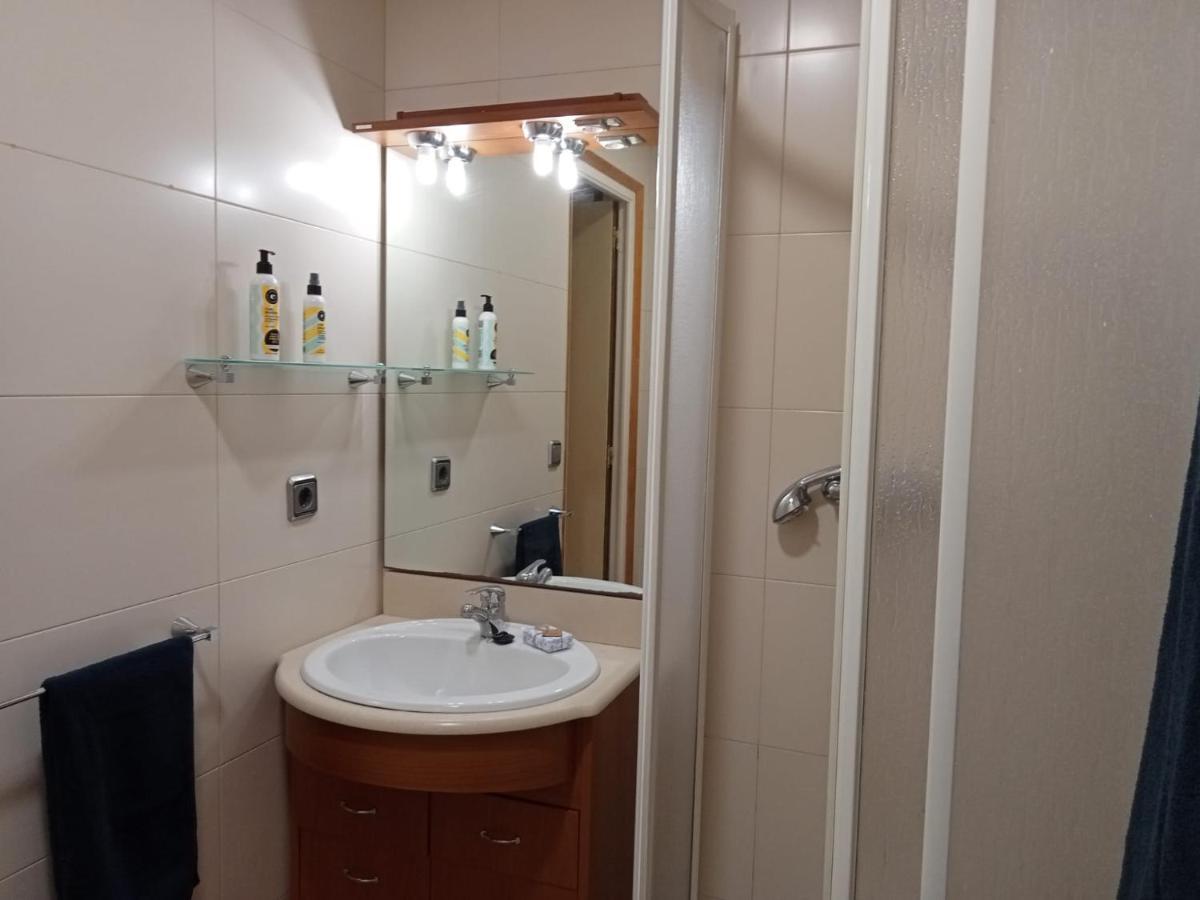 Apartamento Centrico, Bien Equipado Y Tranquilo, A 350M De La Playa Por Rambla Vidal Сан-Фелиу-де-Гишольс Экстерьер фото